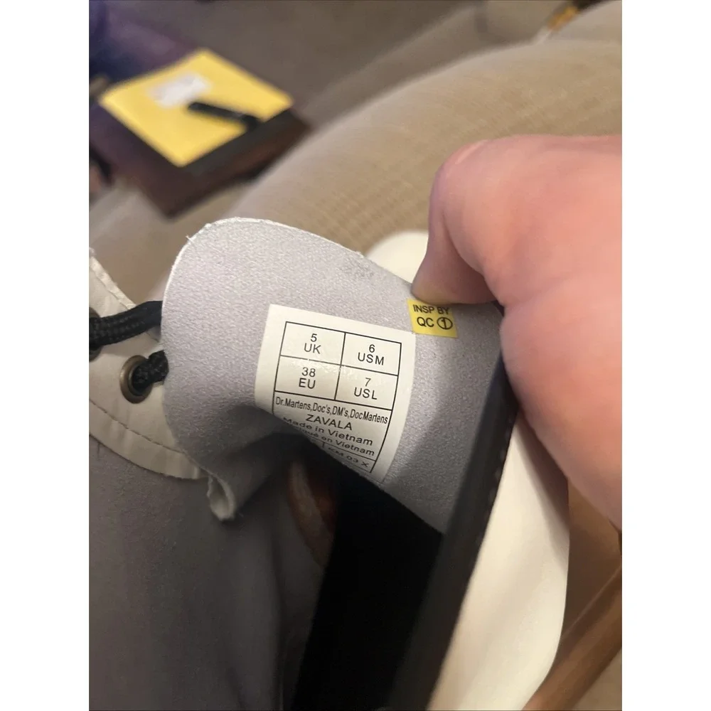 Drr. Martens product pair